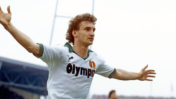 Rudi Völler im Trikot von Werder Bremen © imago/Kicker/Liedel 