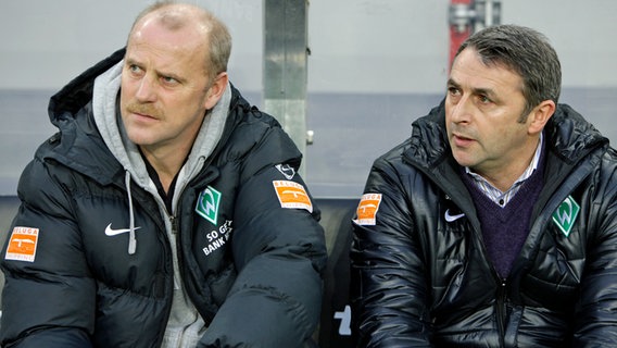 Werder-Manager Klaus Allofs (r.) und Trainer Thomas Schaaf © picture-alliance/ dpa 