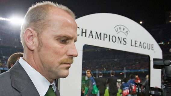 Werders Thomas Schaaf beim Champions-League-Spiel in Barcelona © picture-alliance/ dpa 