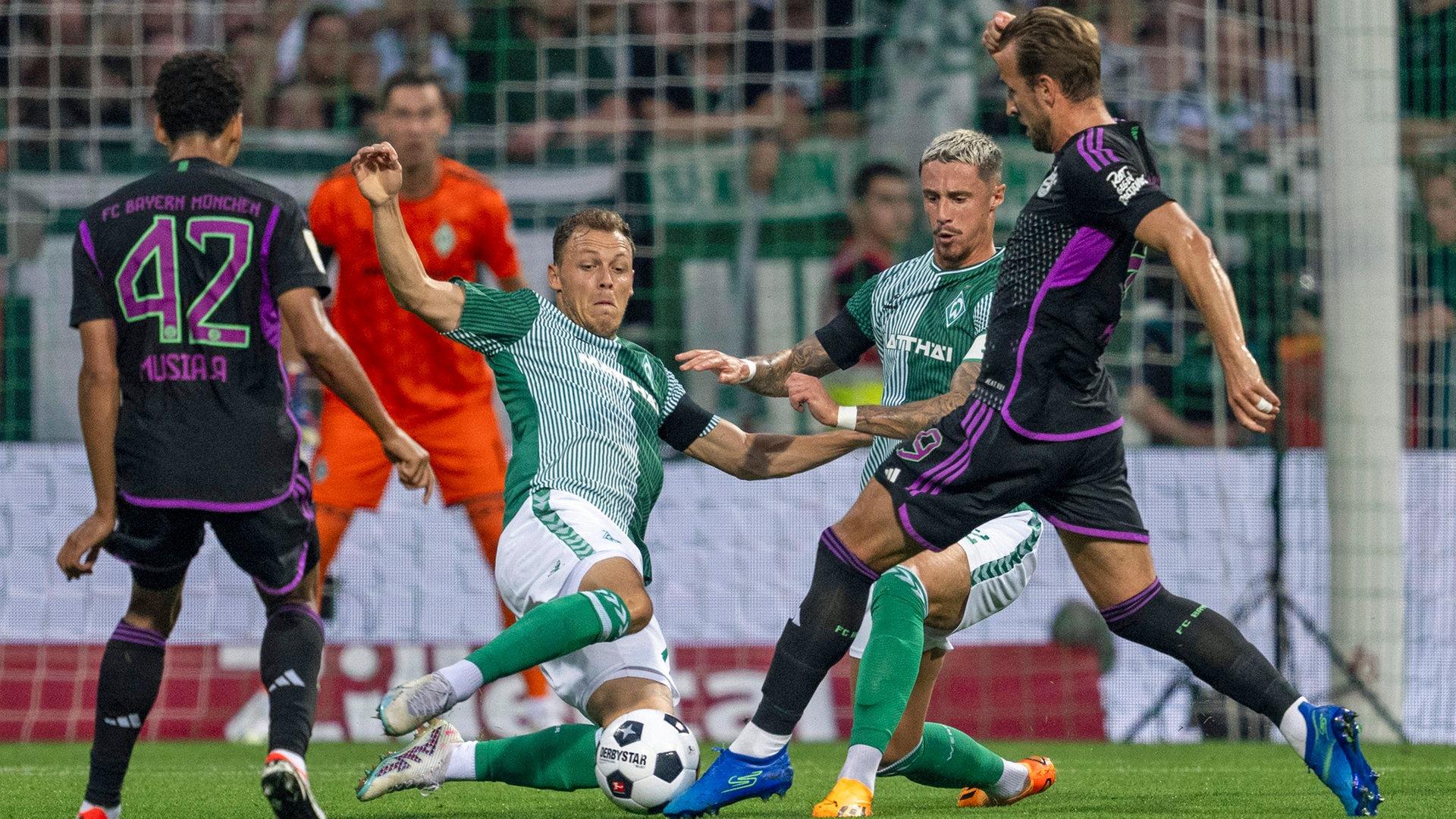 Werder Bremen unterliegt dem FC Bayern München klar NDR.de - Sport