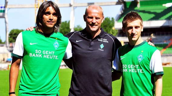 Marcelo Moreno, Thomas Schaaf und Marko Marin (v.l.) © imago/pmk 