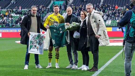 Niclas Füllkrug (Borussia Dortmund) wird in Bremen verabschiedet © Imago images / /RHR-FOTO Foto: Dennis Ewert