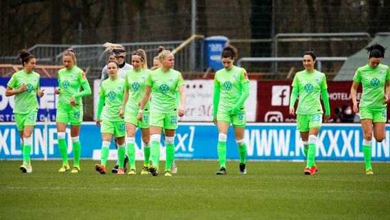 Die Spielerinnen des VfL Wolfsburg © picture alliance / Fotostand | Fotostand / van der Velden 