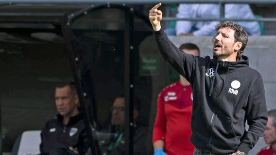 Wolfsburg-Coach Mark van Bommel © IMAGO / Kirchner-Media 