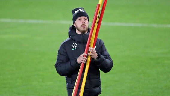 Wolfsburgs Co-Trainer Vincent Heilmann © IMAGO / regios24 
