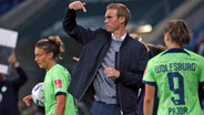 Tommy Stroot, Trainer des VfL Wolfsburg © IMAGO / Jan Huebner 
