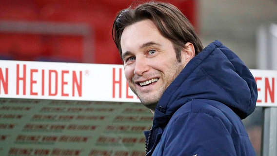 Sportdirektor Gerhard Zuber von Hannover 96 © imago images / Joachim Sielski Foto: Joachim Sielski