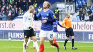 Kiels Fiete Arp bejubelt einen Treffer. © IMAGO / Eibner 