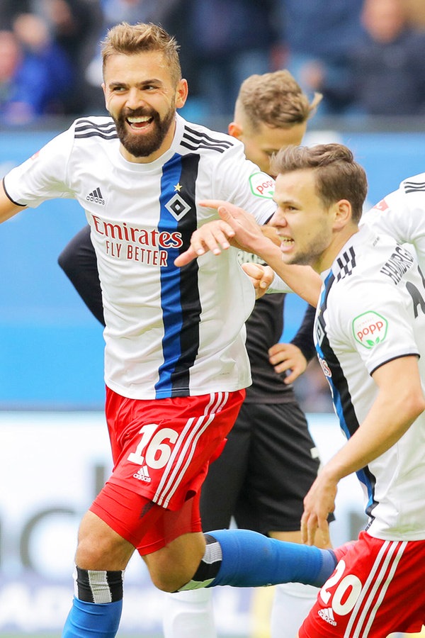 2. Bundesliga: HSV Schlgt Den KSC Mit 2:0 | NDR.de - Sport - Fuball