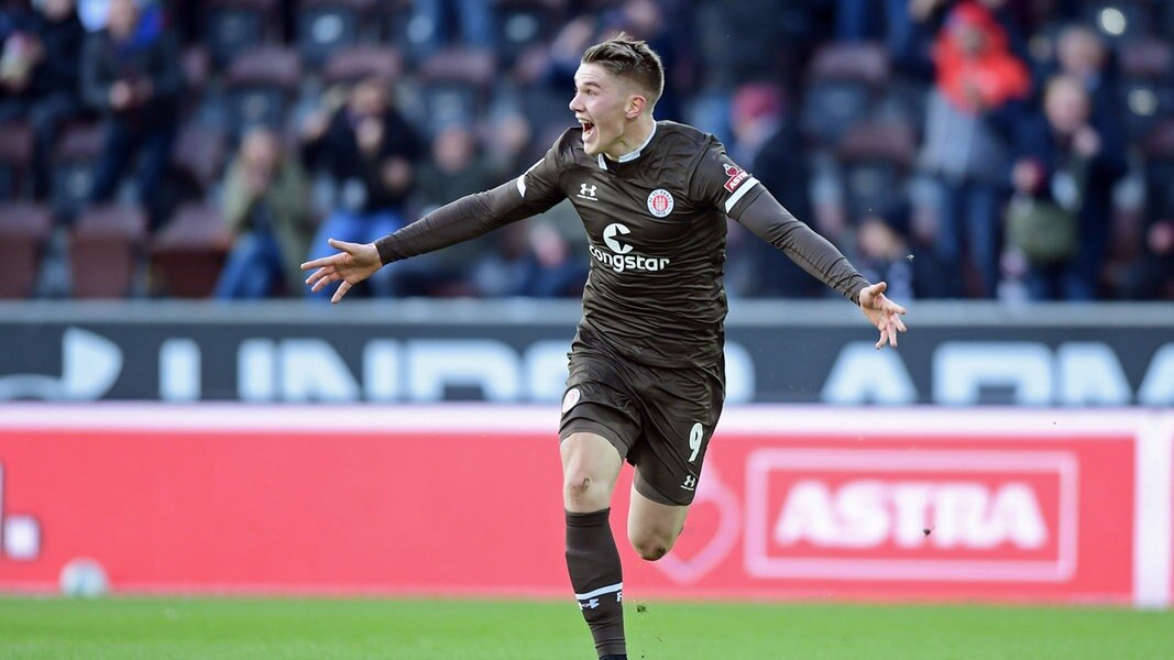 https://www.ndr.de/sport/fussball/zweitebundesliga/stpauli6840_v-contentxl.jpg