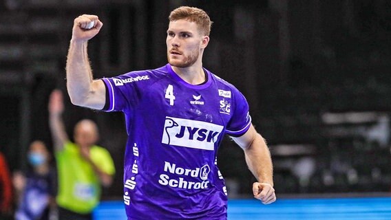 Jubel bei Johannes Golla von der SG Flensburg-Handewitt © IMAGO / Lobeca 