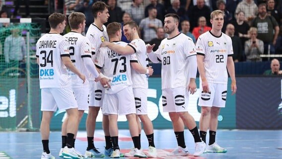 Deutsche Handballer © IMAGO / Jan Huebner 