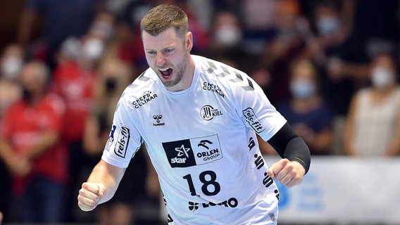 Jubel bei Kiels Niclas Ekberg © Imago Images 