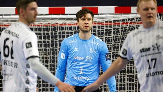 Hendrik Pekeler, Niklas Landin und Patrick Wiencek (v.l.) vom THW Kiel © imago images/Norbert Schmidt 