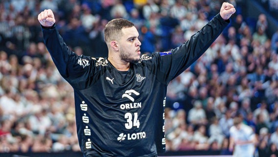 Torwart Samir Bellahcene vom THW Kiel © IMAGO / Eibner 