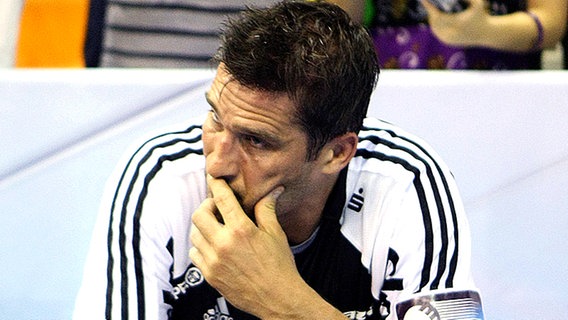 Stefan Lövgren vom THW Kiel nach dem verlorenen Chmapions-League-Endspiel. © dpa 