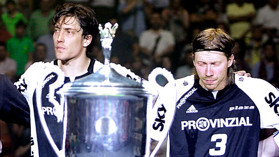 Enttäuschte Kieler nach dem verlorenen Champions-League-Endspiel. © ap 