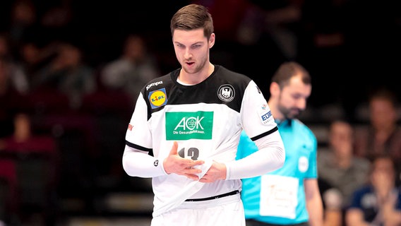 Hendrik Pekeler vom THW Kiel im Trikot der Handball-Nationalmannschaft © IMAGO / Agentur 54 Grad 