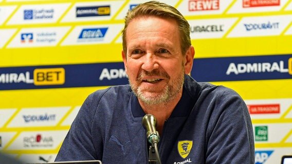 Martin Schwalb bei der offiziellen Vorstellung als neuer Trainer der Rhein-Neckar Löwen. © imago images / masterpress 