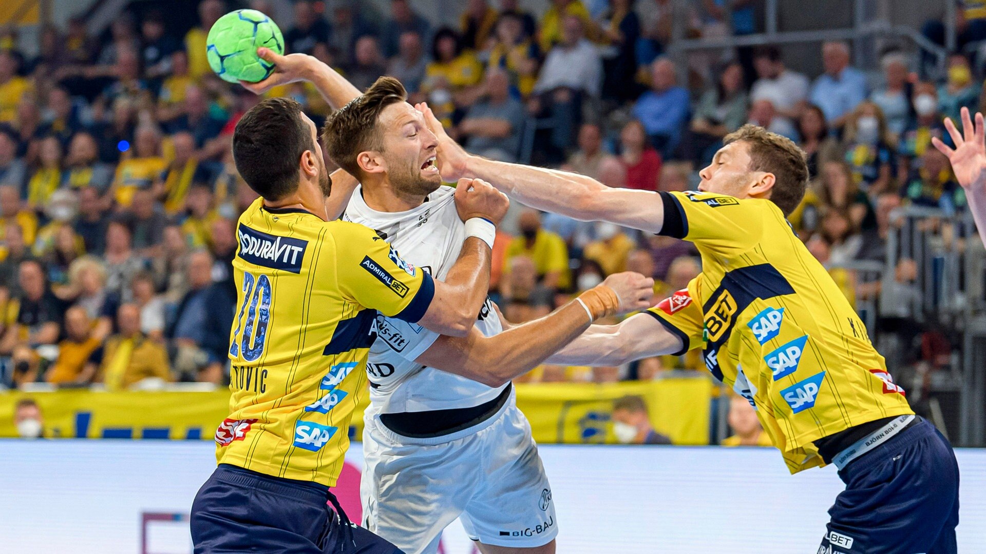 Handball Kiel sichert Rang zwei, Flensburg im Abschieds-Modus NDR.de - Sport