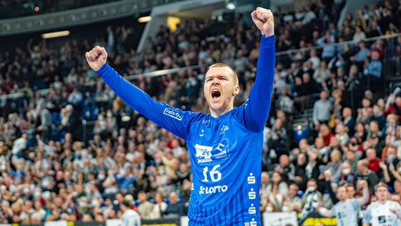 Torhüter Tomas Mrkva vom THW Kiel © picture alliance/Eibner-Pressefoto 