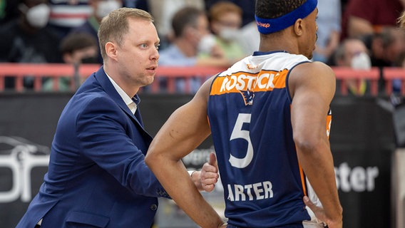 Trainer Christian Held vom Basketball-Bundesligisten Rostock Seawolves © IMAGO / Eibner 