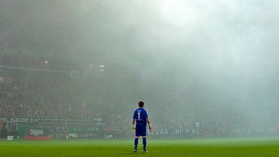 Frank Rost allein im Nebel © picture-alliance 