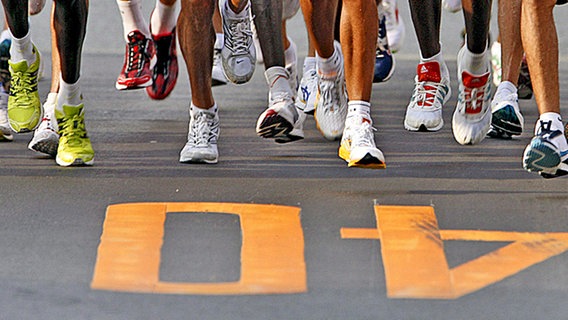 Marathonläufer unterwegs © picture-alliance/ dpa 