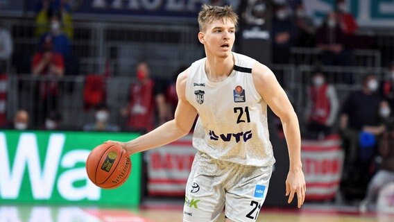 Basketball-Profi Justus Hollatz © IMAGO / kolbert-press 