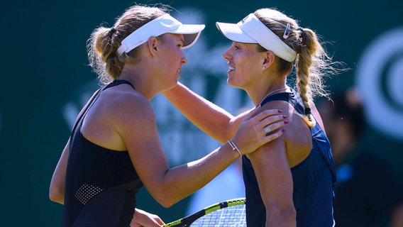 Die Tennisprofis Angelique Kerber (l.) und Caroline Wozniacki © imago images / BPI/Shutterstock Foto: Ian Tuttle