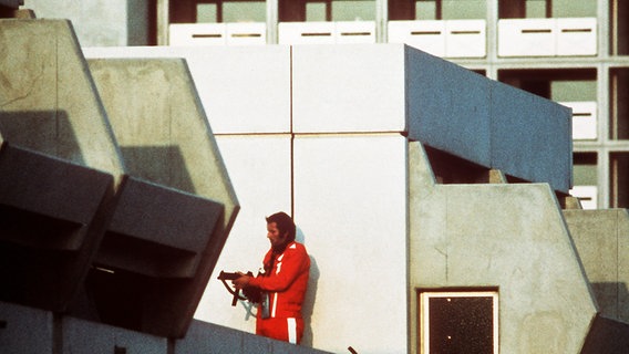 Polizist im Olympiadorf 1972 in München © NDR 