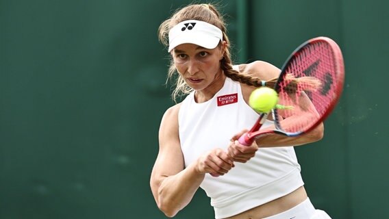 Tamara Korpatsch im Erstundenmatch in Wimbledon. © imago images / Schreyer 