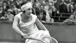 Die Französin Suzanne Lenglen bei den Olympischen Spielen von Antwerpen. © ullstein bild - Granger Collection 
