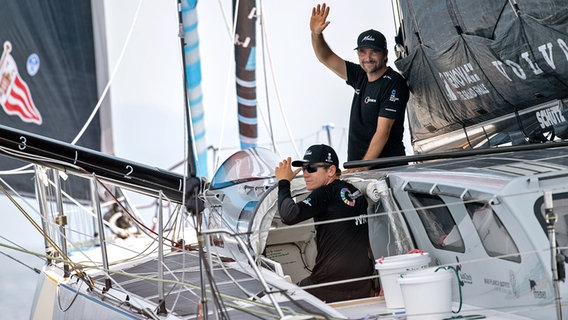 Will Harris (v.) und Boris Herrmann an Bord der Malizia © Ricardo Pinto / Team Malizia 