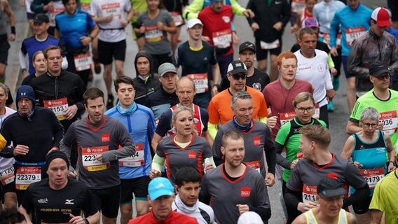 Läufer beim Hamburg-Marathon © Witters Foto: Frank Peters