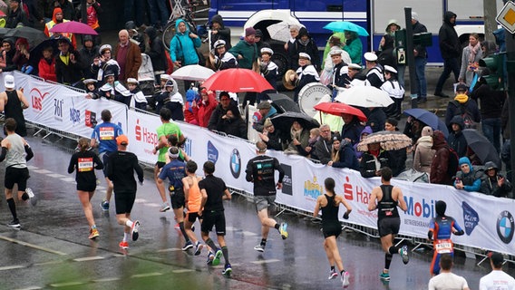 Läufer beim Hamburg-Marathon © Witters Foto: Frank Peters