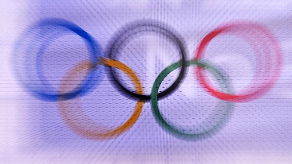 Die olympischen Ringe im Fokus © picture alliance/dpa Foto: Peter Kneffel