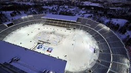 Blick ins vereiste Olympiastadion von Helsinki © picture alliance / dpa Foto: Alexey Kudenko