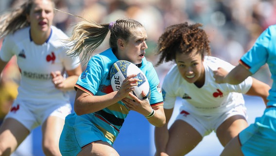 Johanna Hacker im Spiel der deutschen Frauen gegen Frankreich. © IMAGO / Kessler-Sportfotografie 