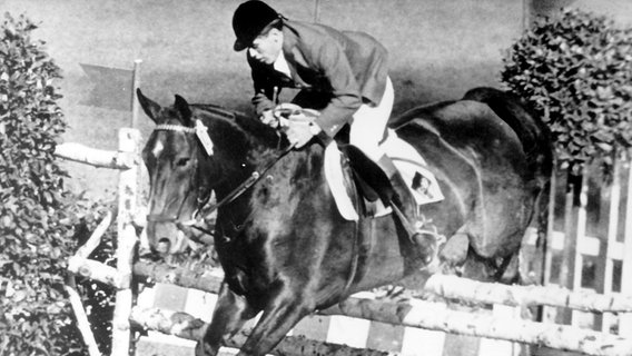 Alwin Schockemöhle mit Ferdl bei den Olympischen Spielen 1960 in Rom © picture-alliance / dpa 