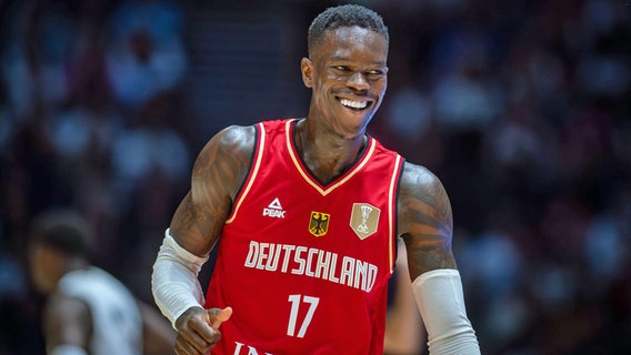Basketballer Dennis Schröder © IMAGO / camera+ 