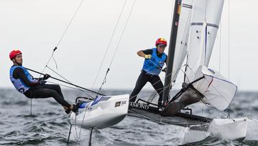 Die Segler Paul Kohlhoff (l.) und Alica Stuhlemmer im Nacra 17 © picture alliance/dpa Foto: Frank Molter