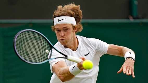 Tennisprofi Andrey Rublew in Wimbledon © picture alliance / empics Foto: Adam Davy