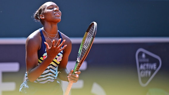 Frust bei der Hamburger Tennisspielerin 	Noma Noha Akugue während des Endspiels der European Open in Hamburg am Rothenbaum © Witters 