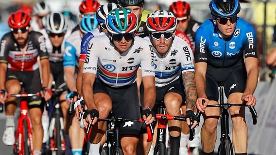 Das Fahrerfeld der Tour de France 2020 © imago images/Belga 