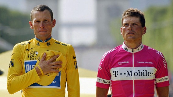 Jan Ullrich (r.), der ewige Zweite hinter Dauer-Toursieger Lance Armstrong. © picture alliance Foto: picture alliance