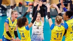 Jubel bei den Volleyballerinnen des SSC Schwerin