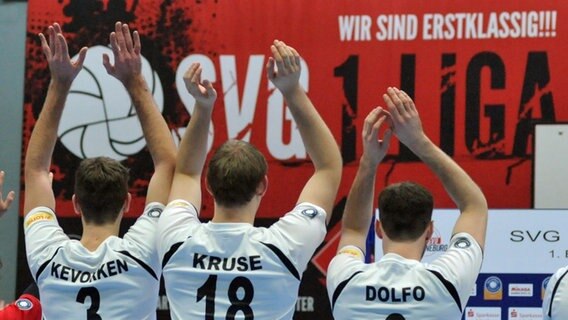Die Volleyballer der SVG Lüneburg © picture alliance / nordphoto Foto: nordphoto / Witke