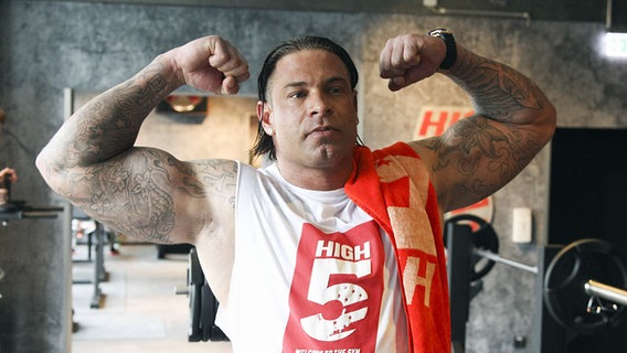 Tim Wiese stellt neue Studiokette eines Fitness-Anbieters in Leipzig vor. © imago / Mauersberger 