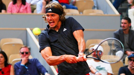 Alexander Zverev bei den French Open. © IMAGO /Shutterstock 